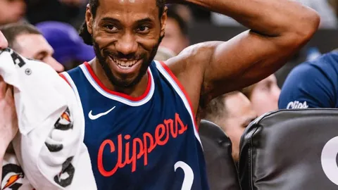 莱万帽子戏法助拜仁逆转本菲卡，萨内贡献关键传射